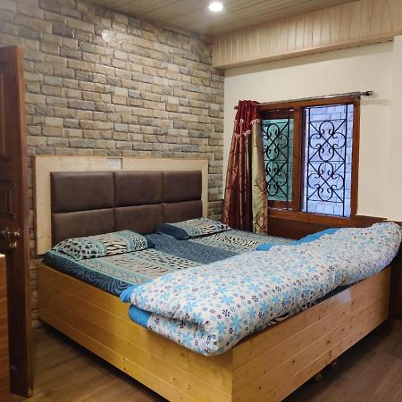 Mehdudia Guest House Simlá Kültér fotó