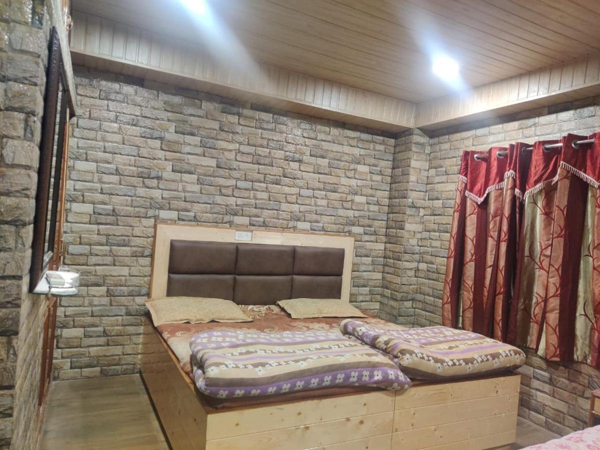 Mehdudia Guest House Simlá Kültér fotó