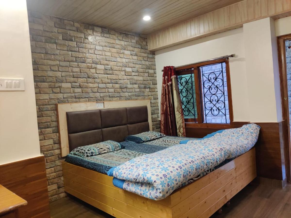 Mehdudia Guest House Simlá Kültér fotó