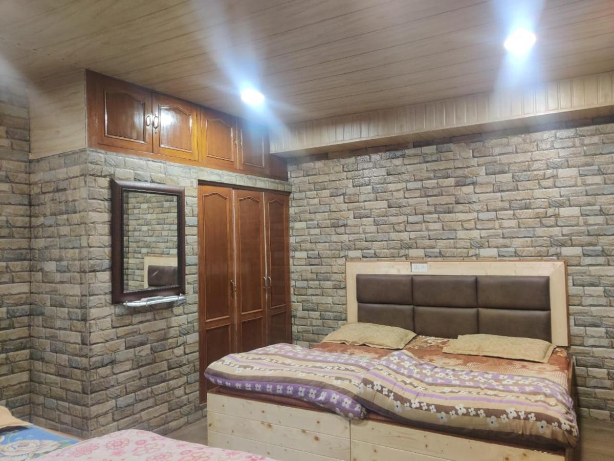 Mehdudia Guest House Simlá Kültér fotó
