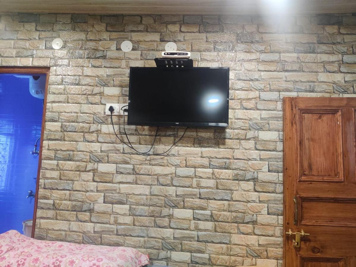 Mehdudia Guest House Simlá Kültér fotó