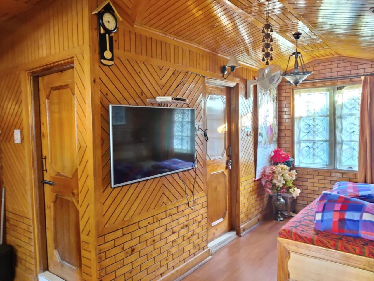 Mehdudia Guest House Simlá Kültér fotó